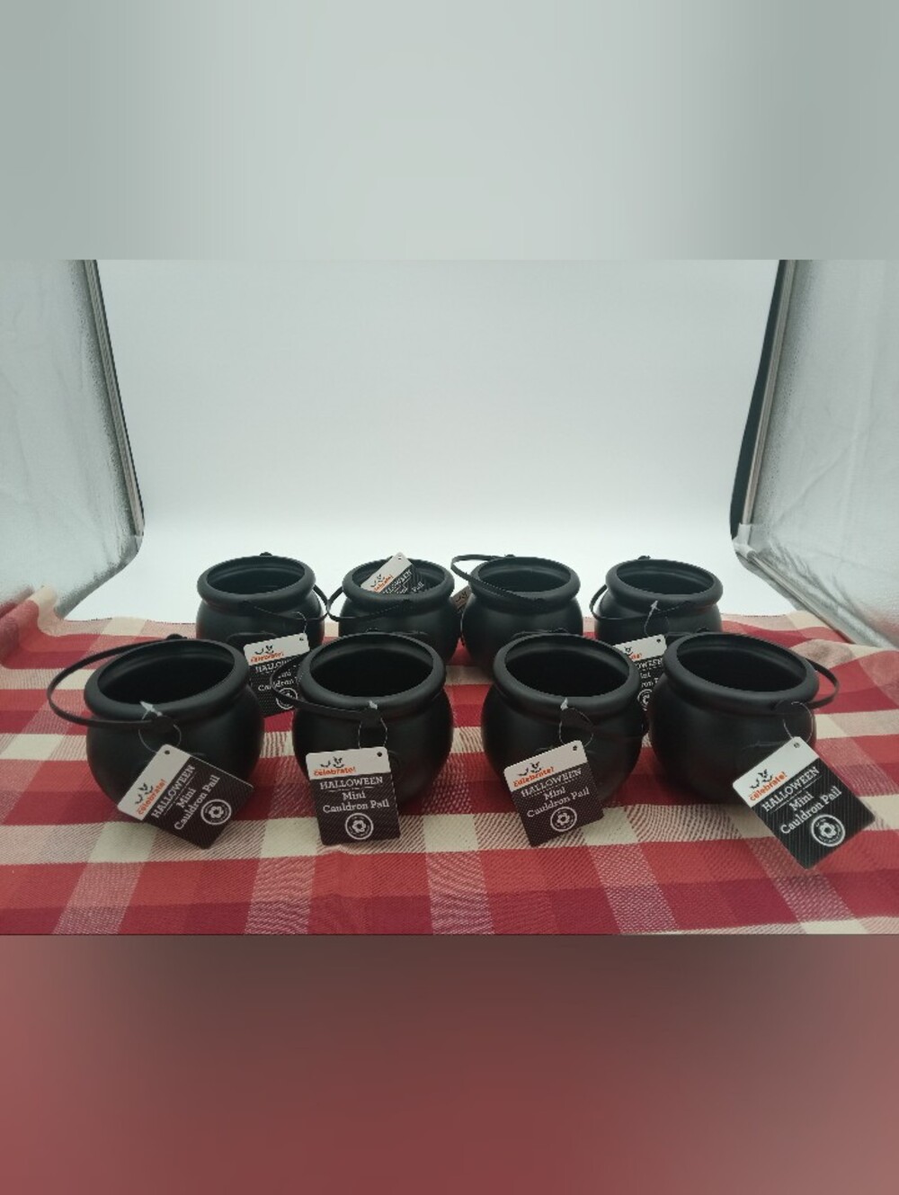 Mini Cauldron Pail 8 Count NWT